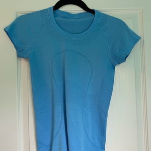 Lululemon Swiftly Tech Short Sleeve. Size 4.